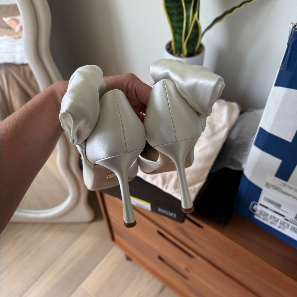 Worn once! Added padding to heel and ball of foot for comfort, can be removed!